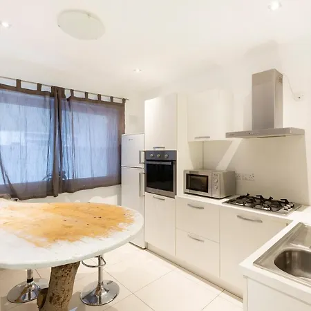 Cosy Spacious 1br Apt With Large Private Terrace By 360 Estates Apartment *