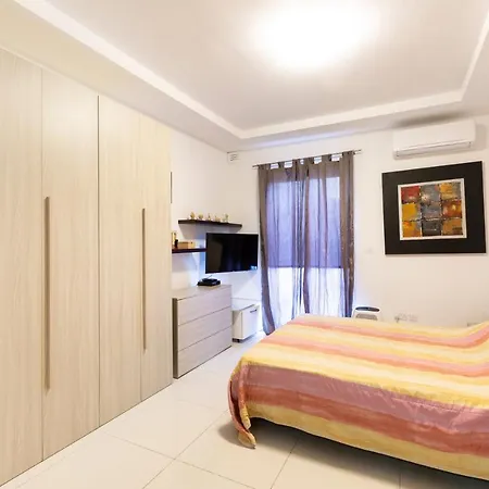 Cosy Spacious 1br Apt With Large Private Terrace By 360 Estates