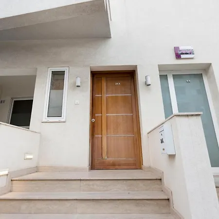 Διαμέρισμα Cosy Spacious 1br Apt With Large Private Terrace By 360 Estates *